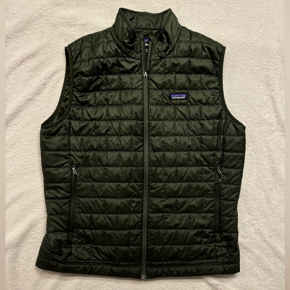 NWOT Men’s Patagonia Nano Puff Vest